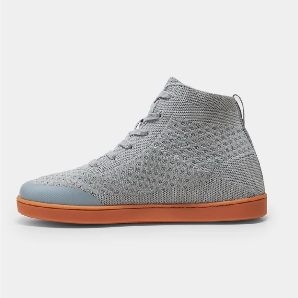 Suavs Women’s The Legacy in Slate Gum Brand New 7